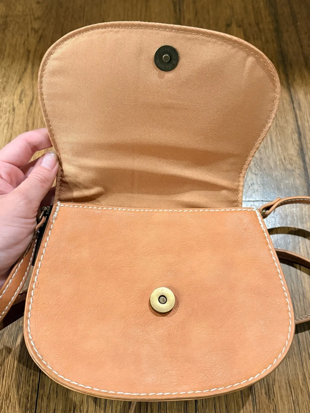 Universal Thread Tan Crossbody Saddle Bag with Contrast Stitching